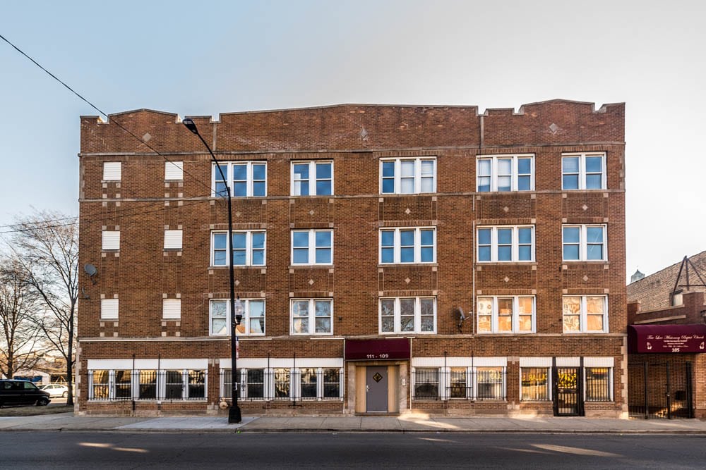 109 N Laramie Ave Image 2