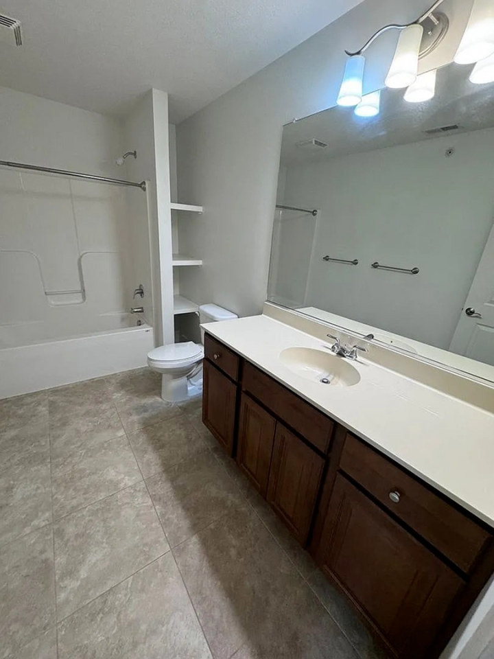 Headwaters Apartments Image 13