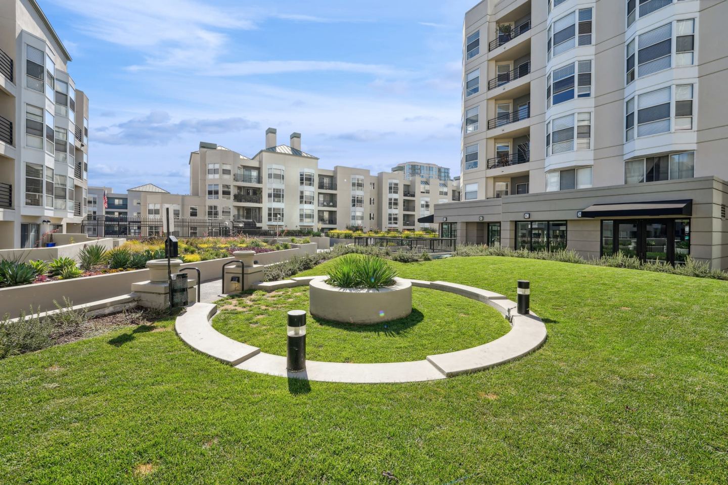 Bayside Village Image 40