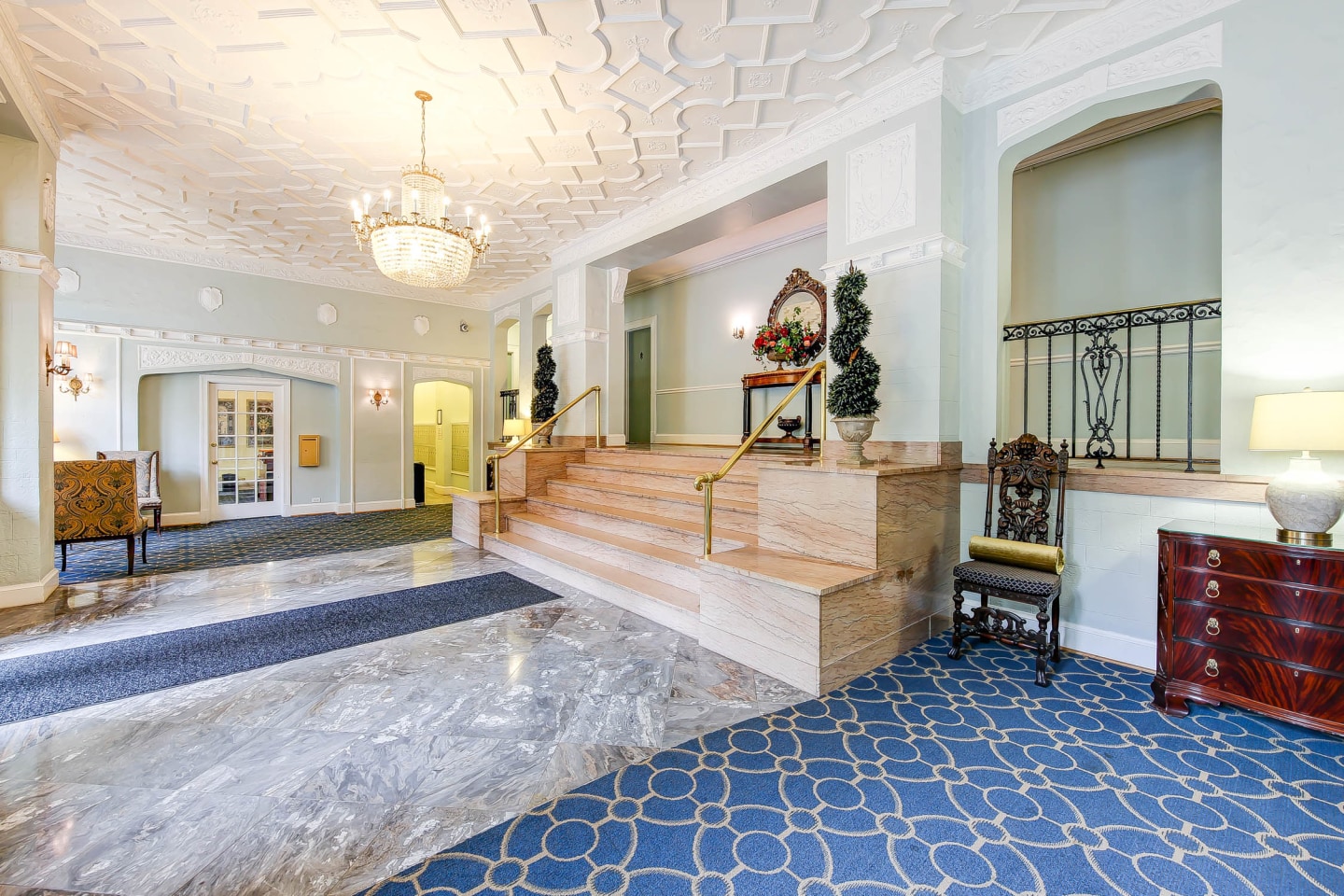The Frontenac Image 24