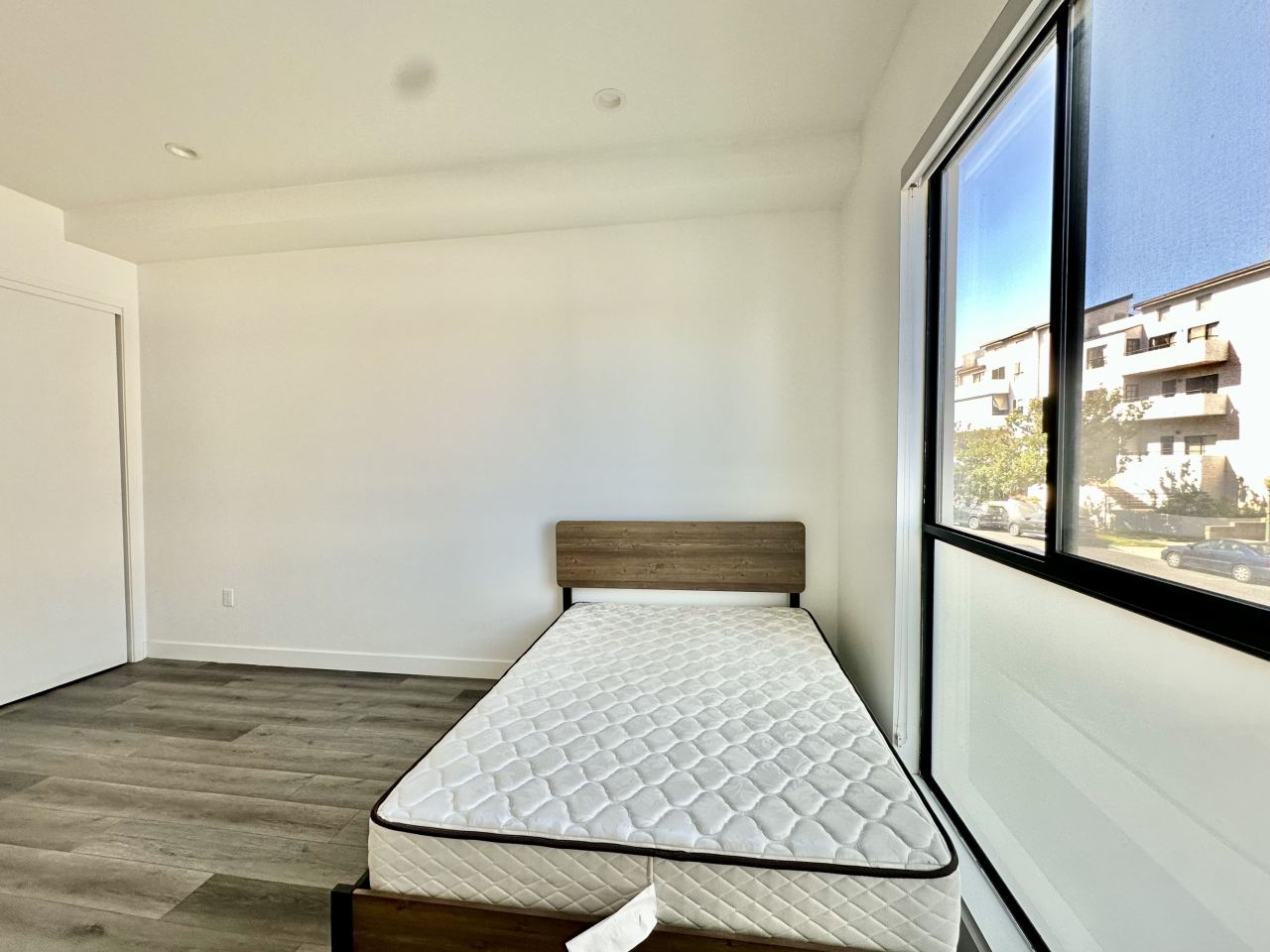 1751 Malcolm Ave - Student Housing Image 12