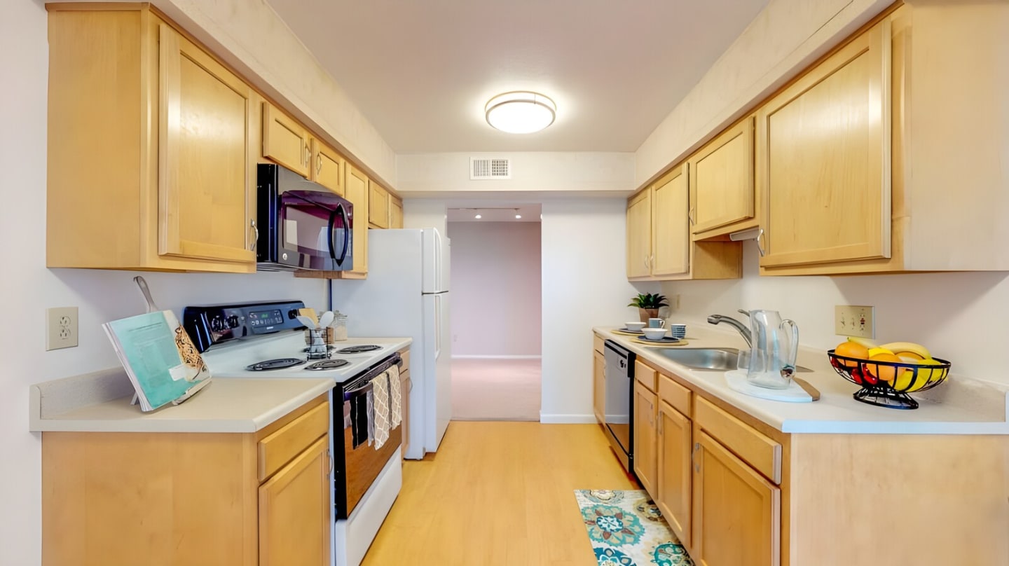 Regency Park Apartments Image 21