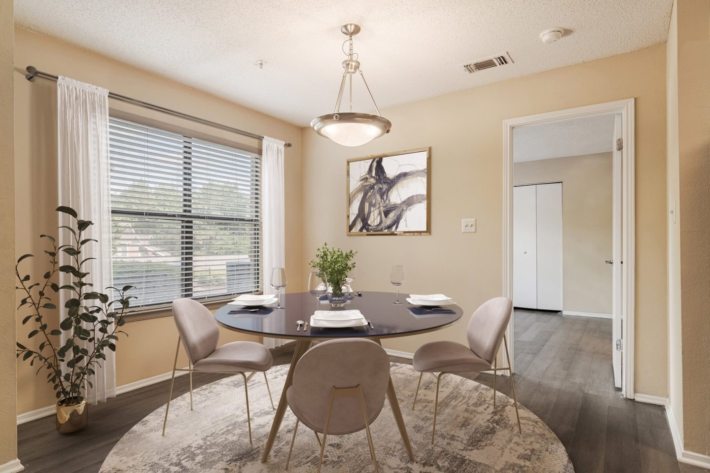 The 1800 at Barrett Lakes Apartments Image 29