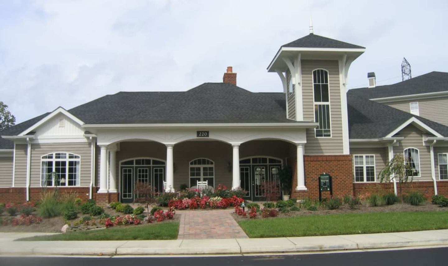 Eagle Harbor Apartments Image 10
