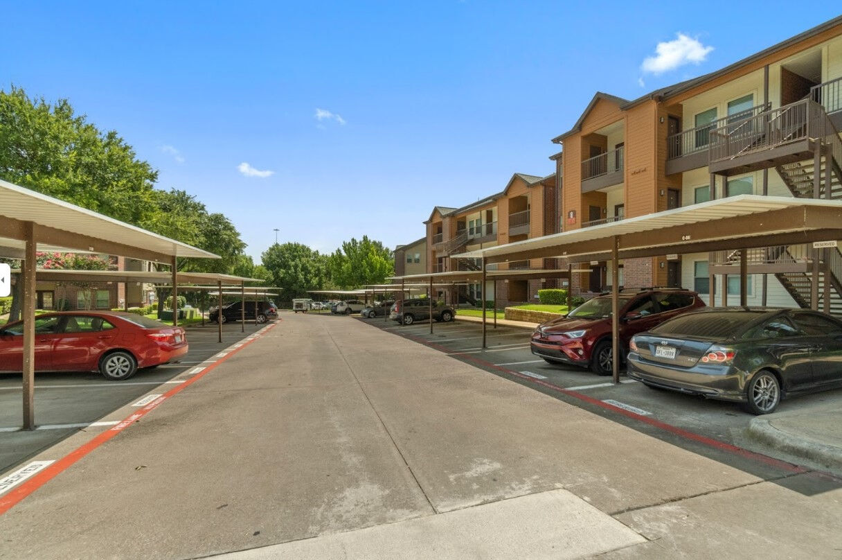 Larkin Apartment Homes Image 32