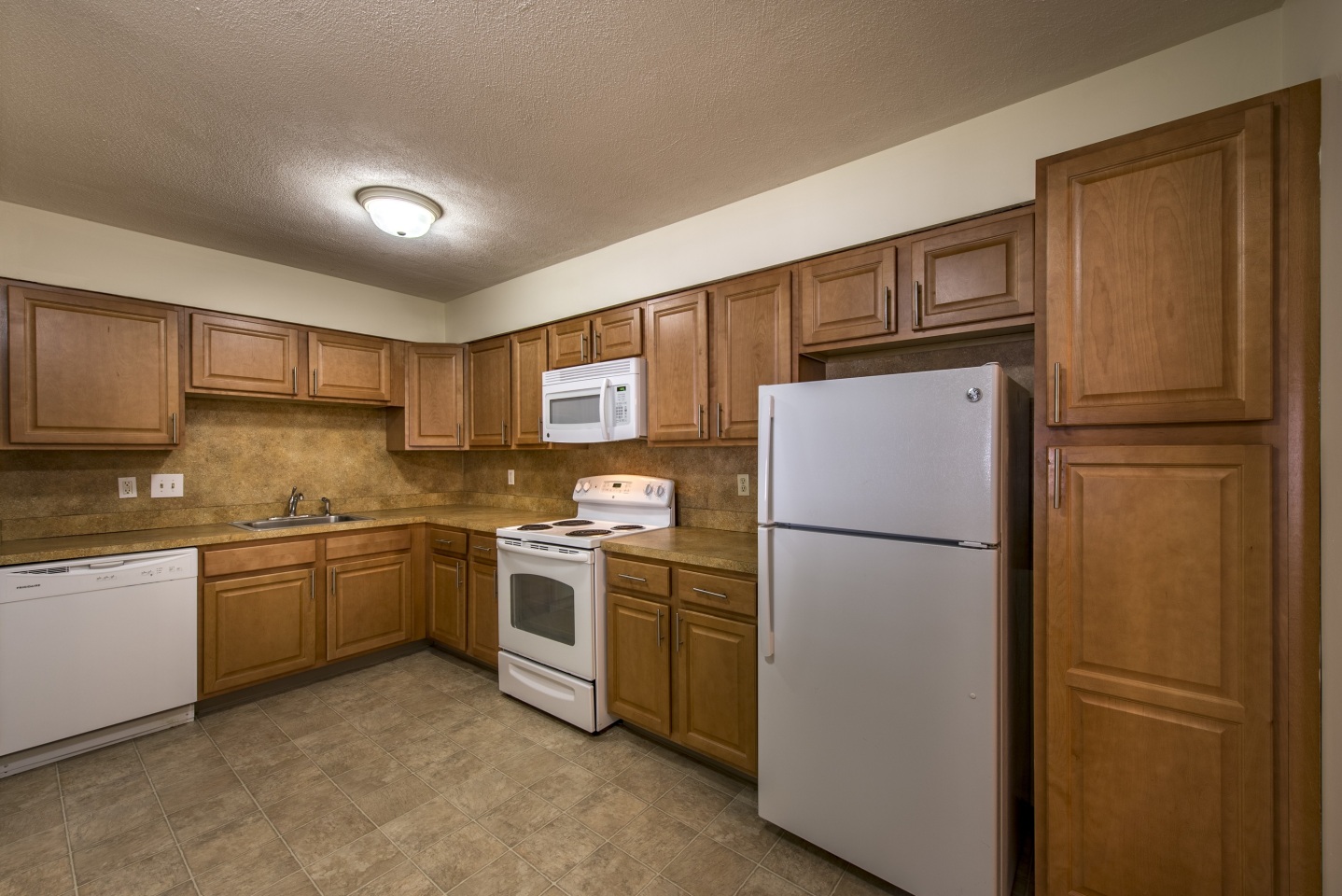 Minuteman Apartments Image 4