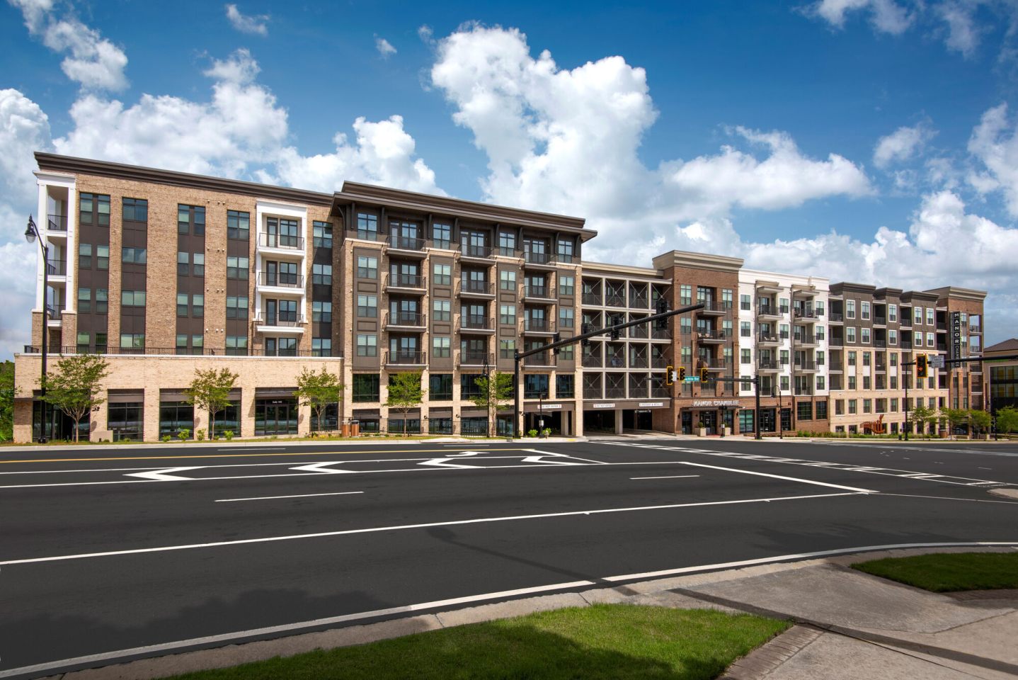 Manor Chamblee Image 19