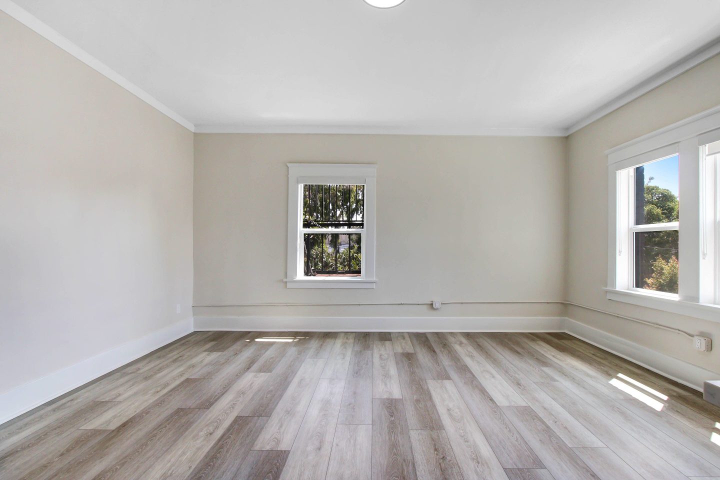 300 San Juan Avenue Image 18
