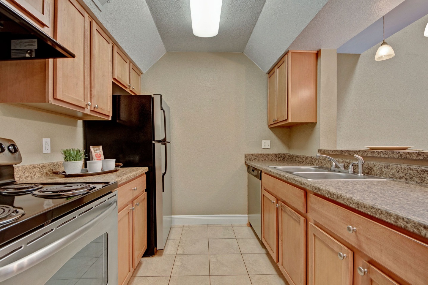 Las Colinas Image 1
