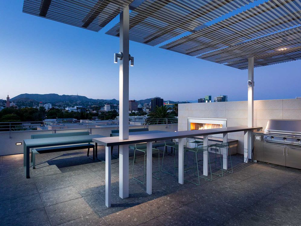 AVA Hollywood at La Pietra Place Image 38