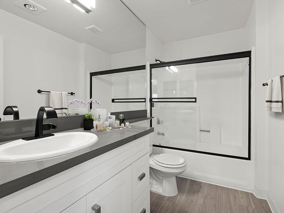 Clarington Court Image 10