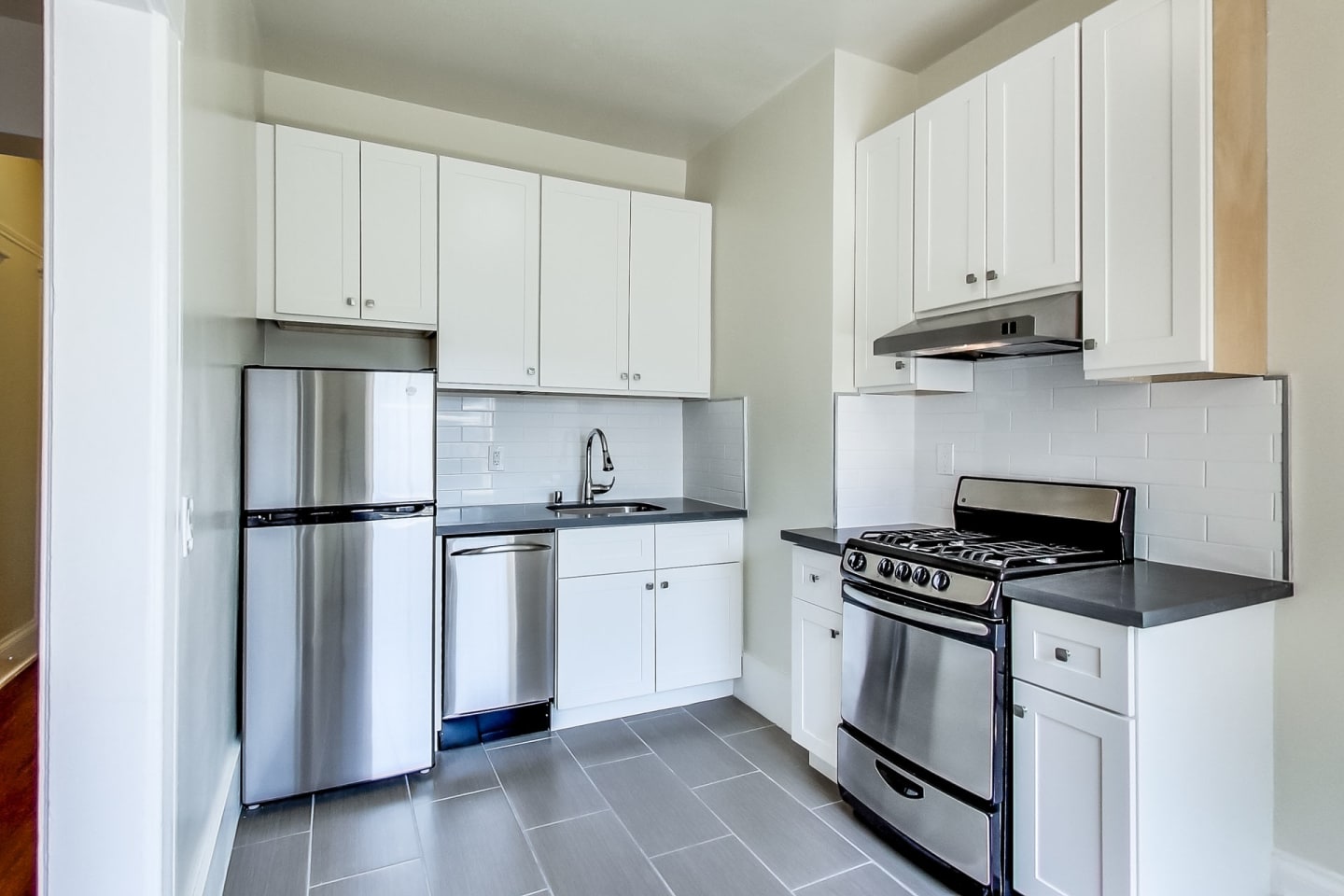 990 Geary Image 34