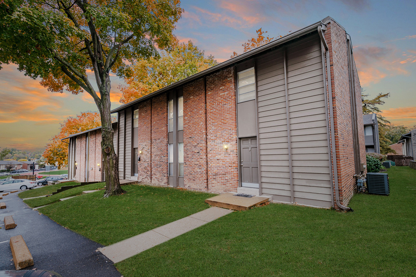 Cypress Village Apartments Image 4