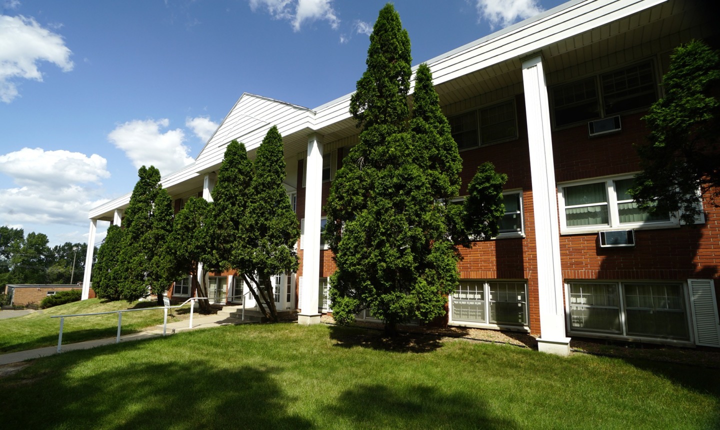 Colonial Terrace Image 20