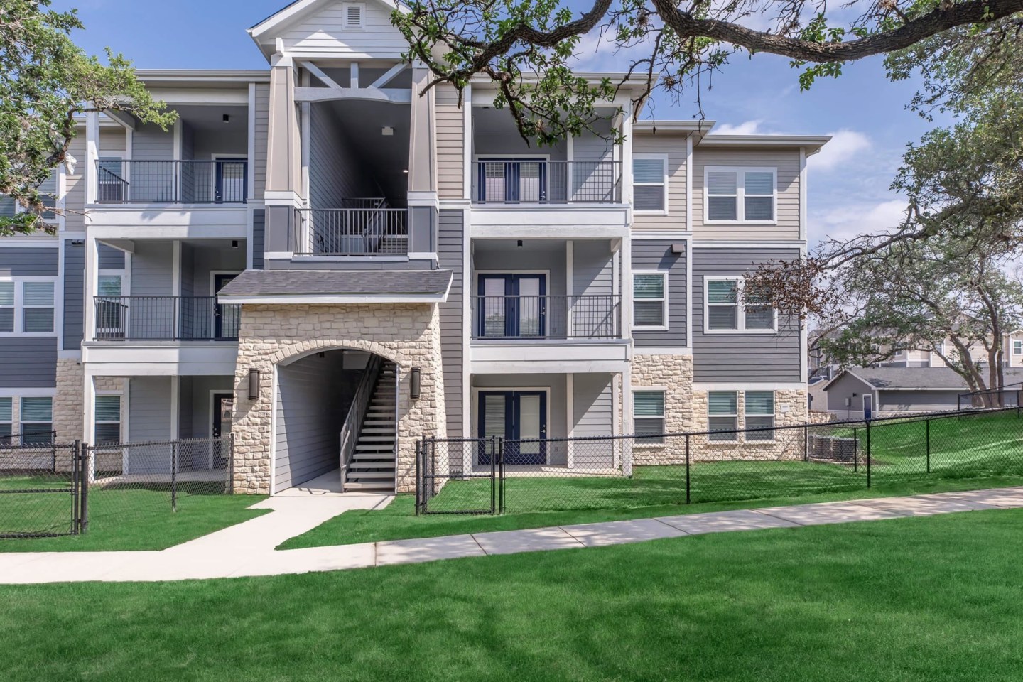 Vantage at Fair Oaks Image 1