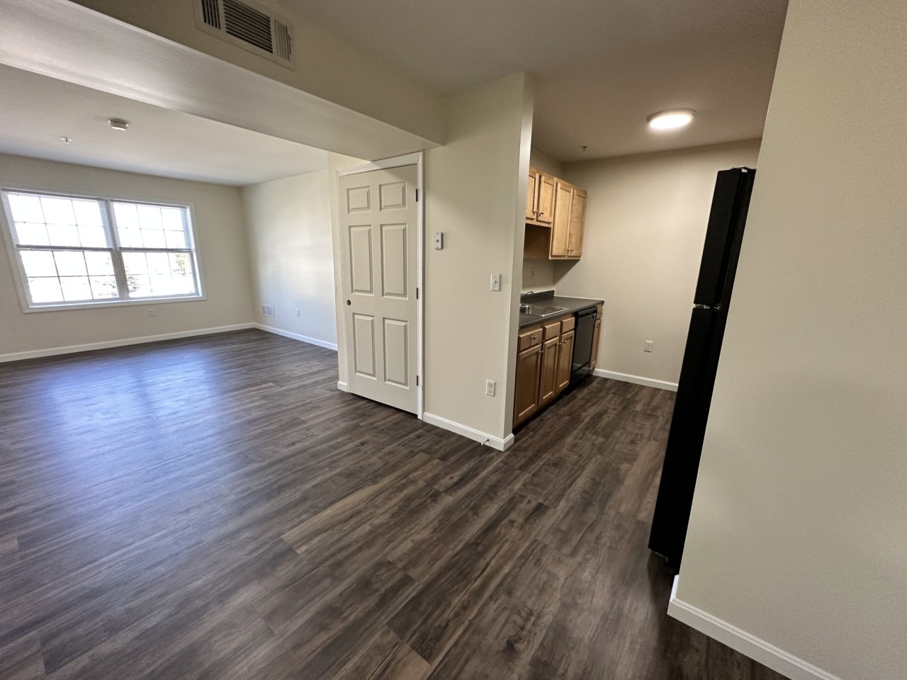 Redstone Apartments Image 15