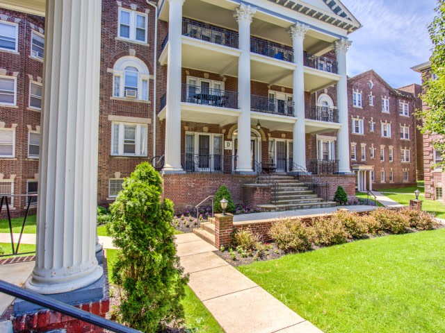 Student housing - Spruce Hill Court Image 4