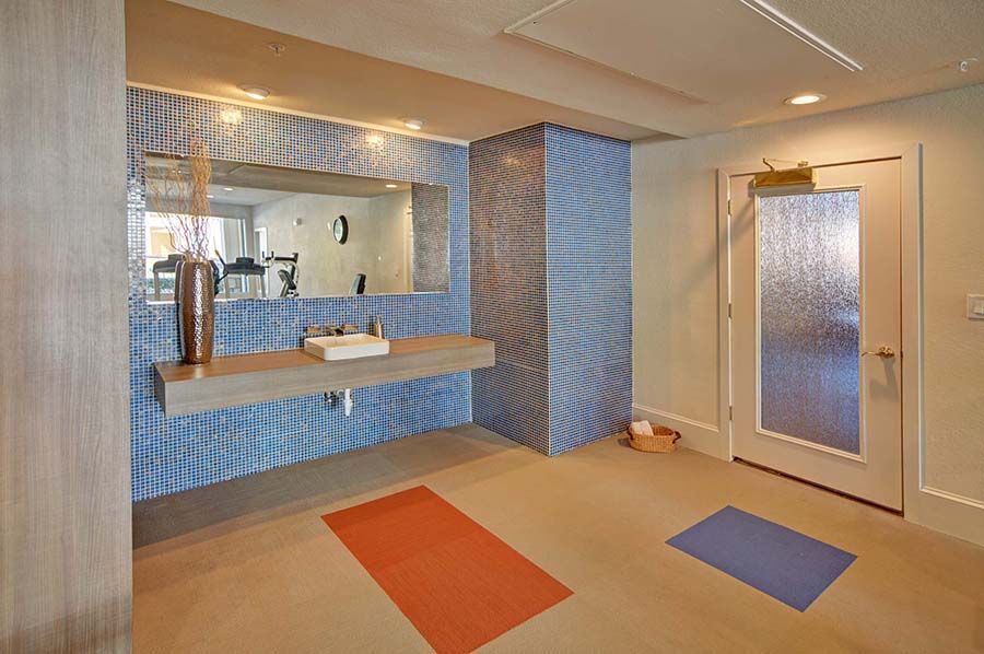 Lakepointe Residences Image 17