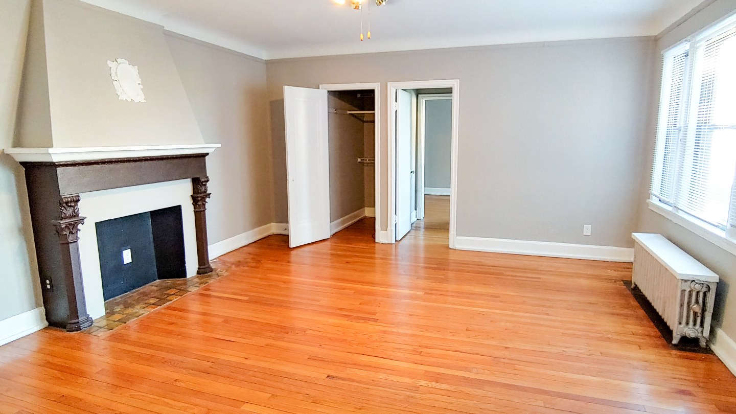 Lake West Apartments Image 3