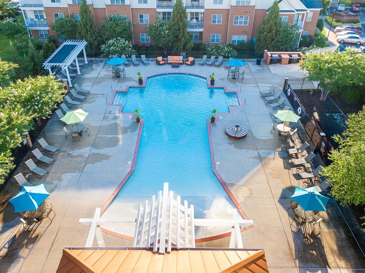 White Oak Luxury Apartments Image 2