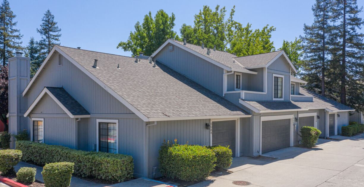 Woodstream Townhomes Image 3