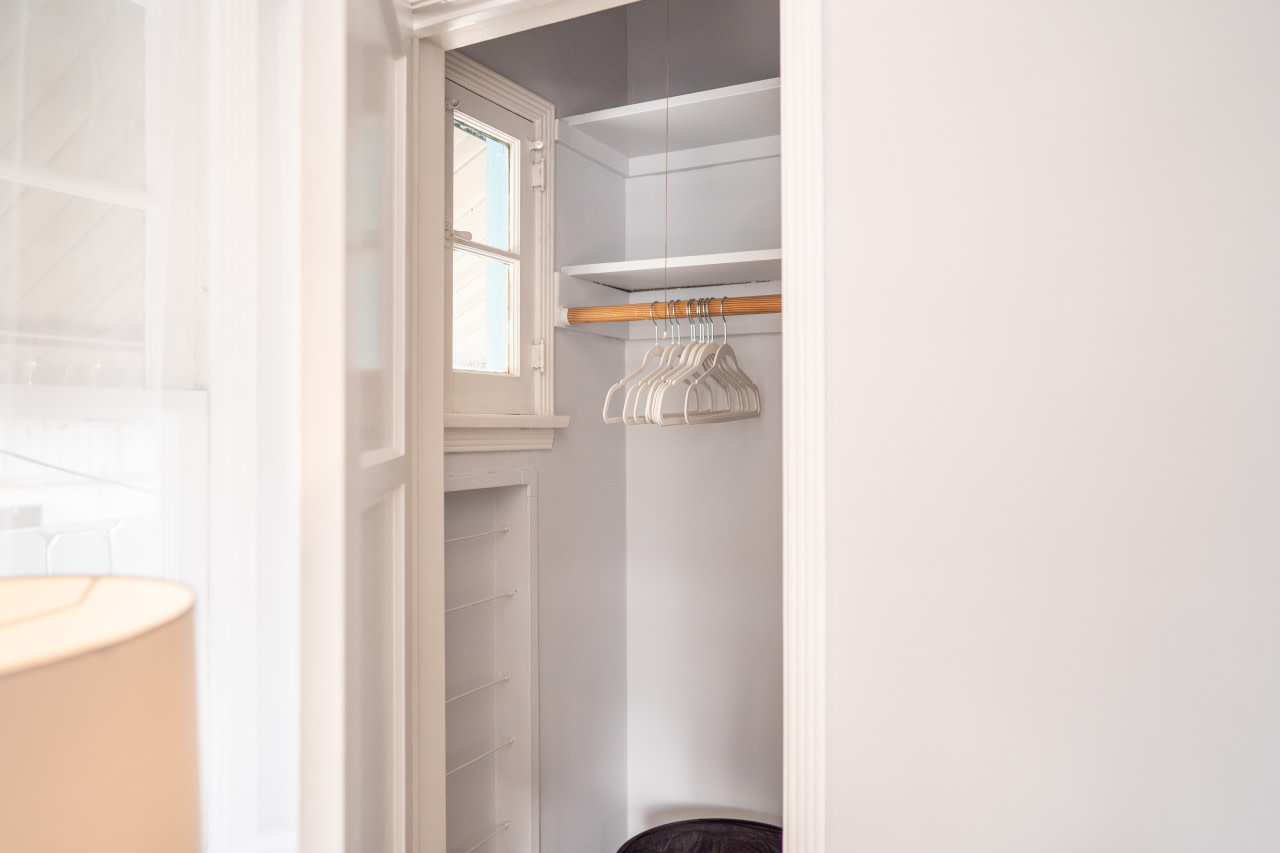Kling Front Image 66