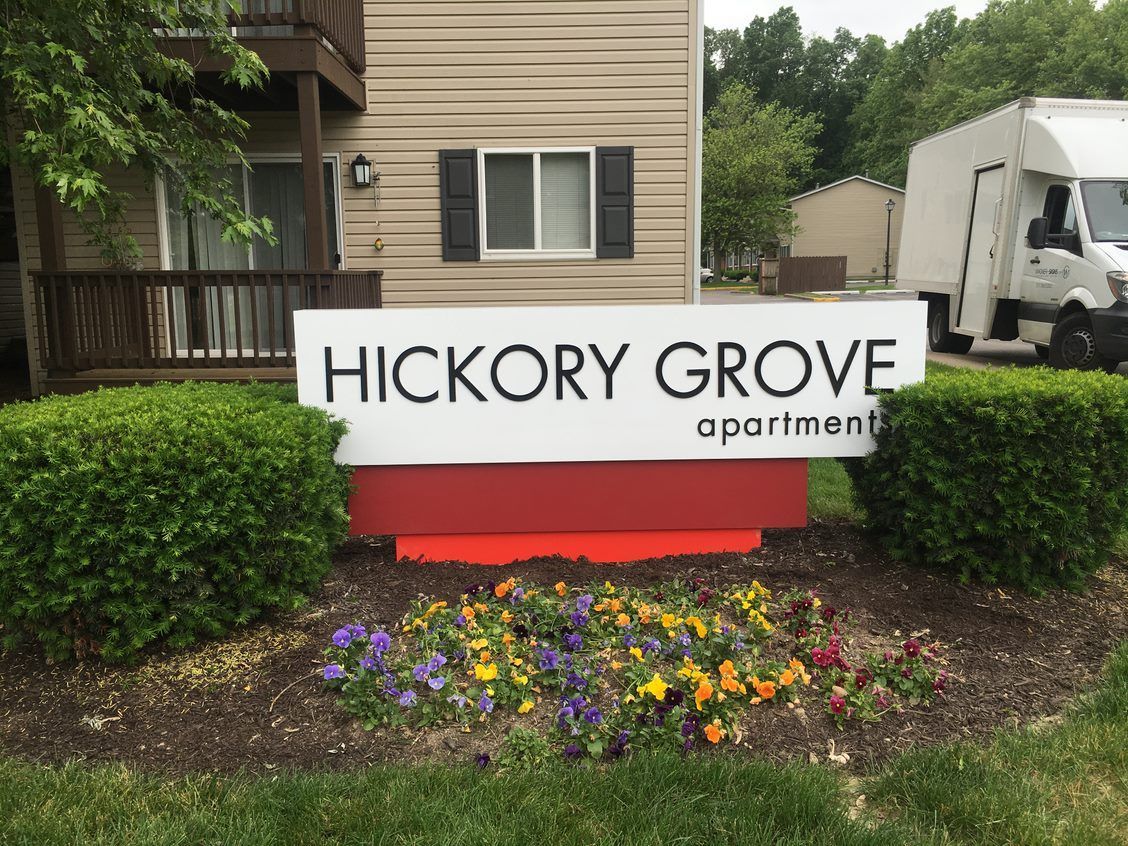 Hickory Grove Apartments Image 1