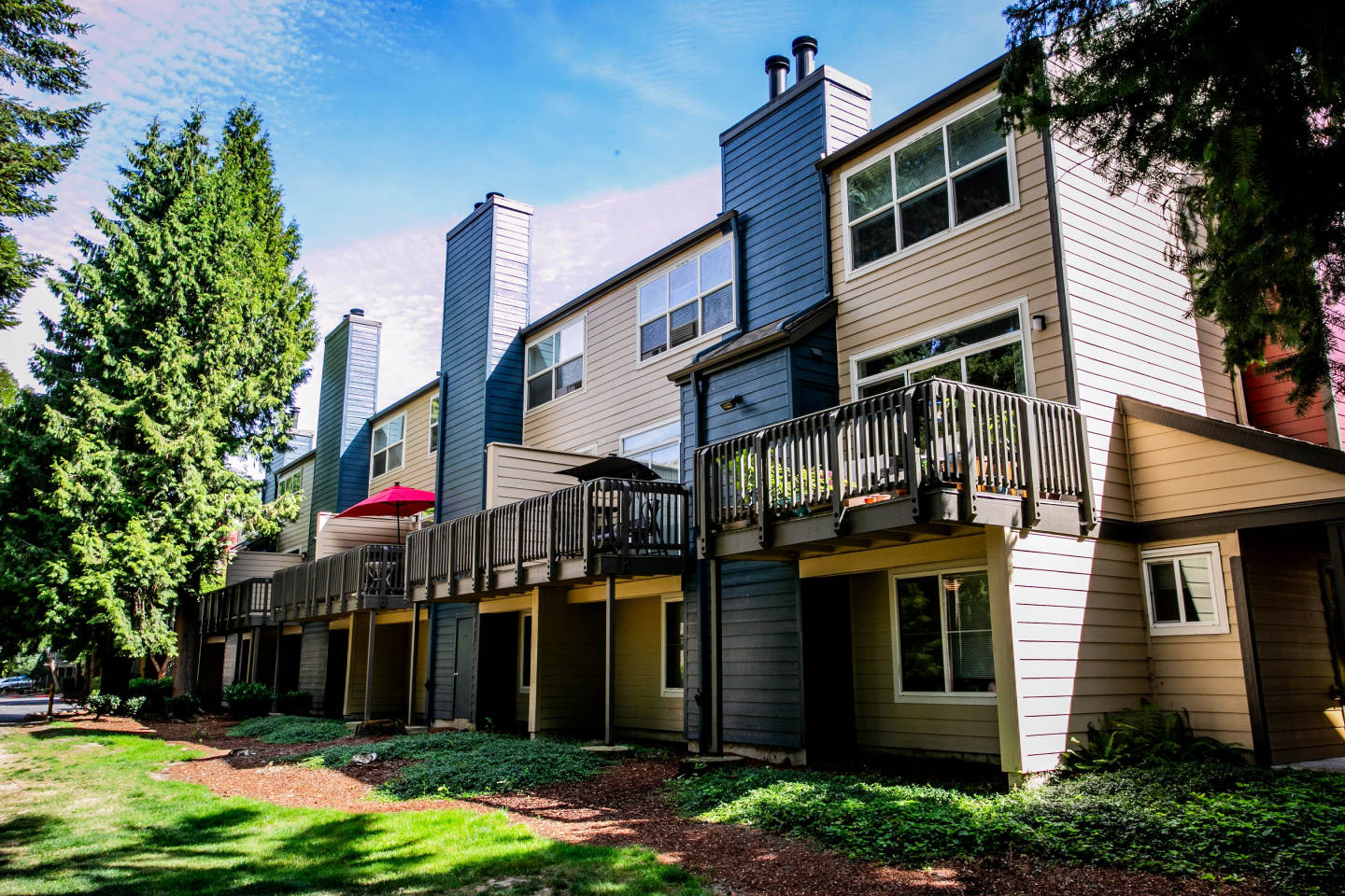 The Colonnade Luxury Townhome Apartments Image 12