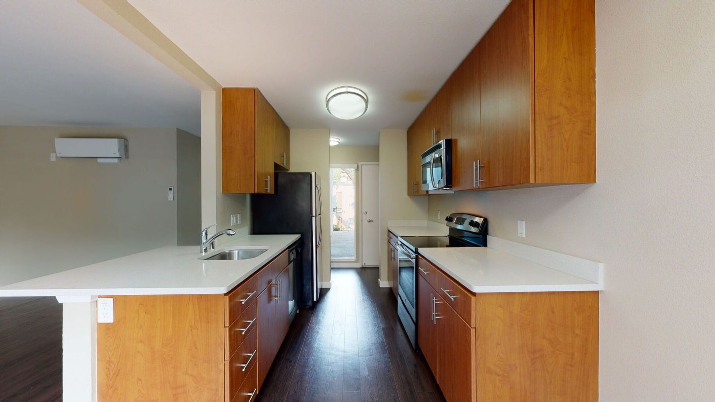 Shadowbrook Apartments Image 10