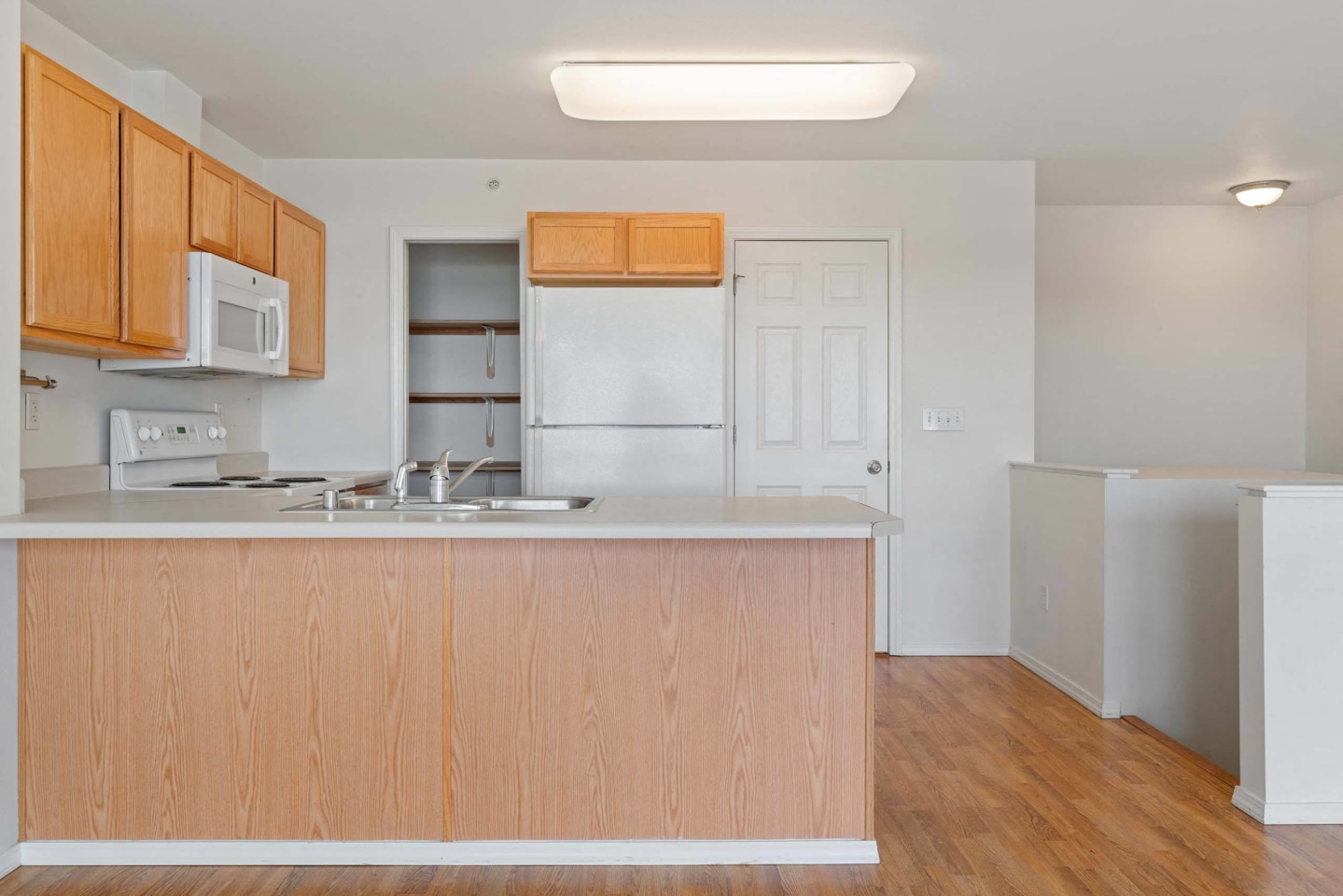 ReNew Bayshore Townhomes Image 11