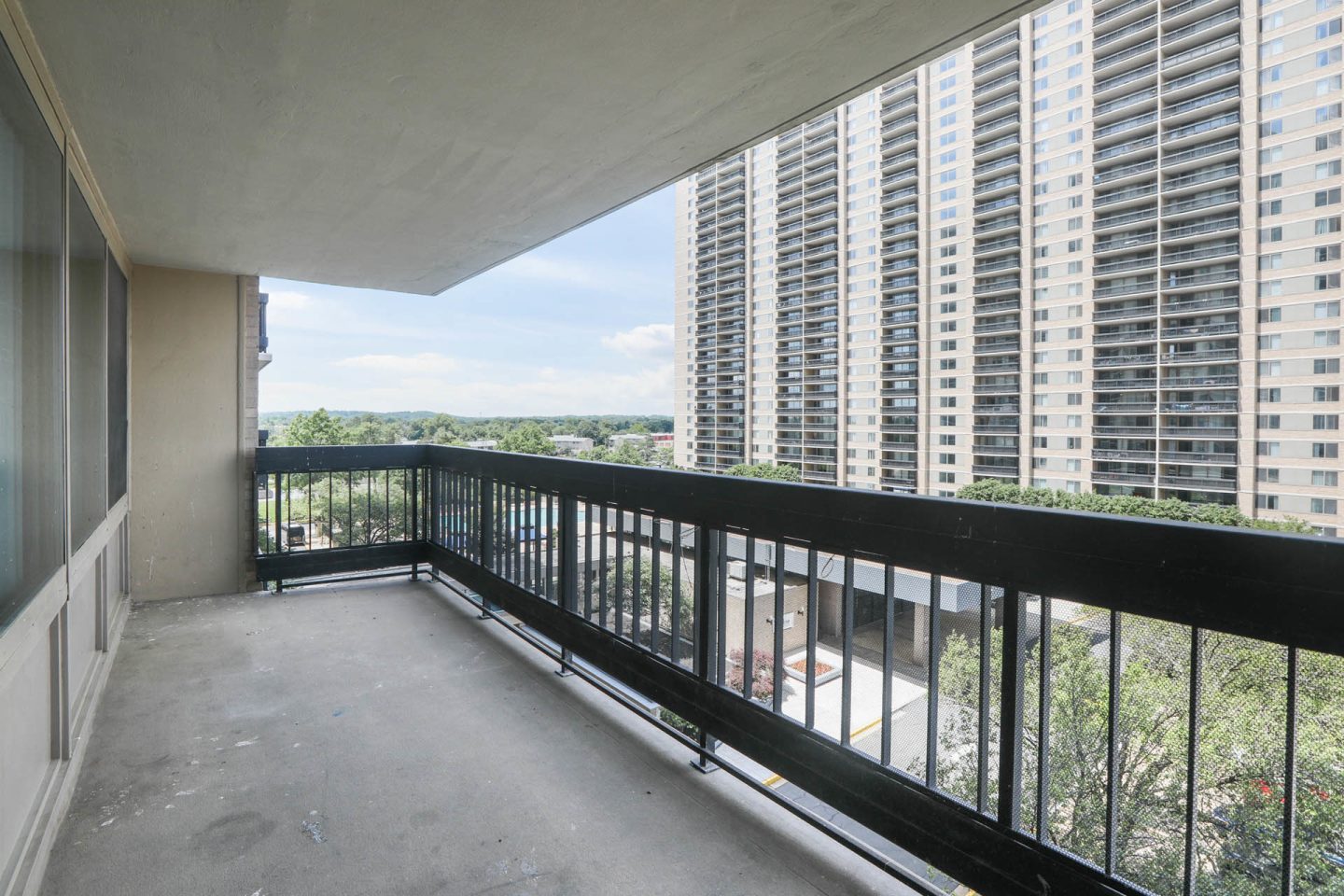 Skyline Towers Image 17