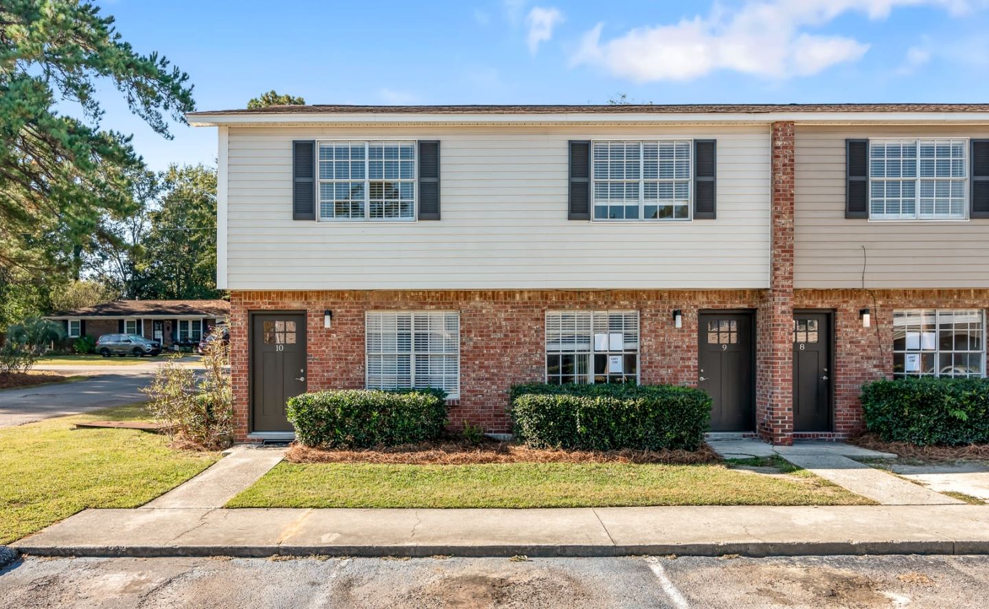 Summerville Apartments Image 2