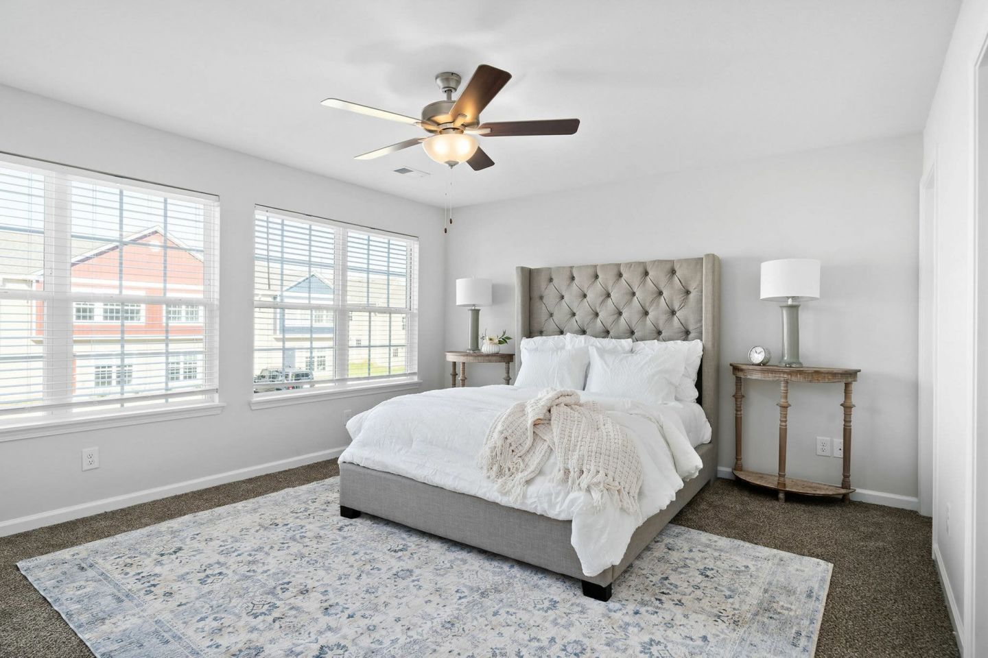 Victory Place Luxury Living Image 22