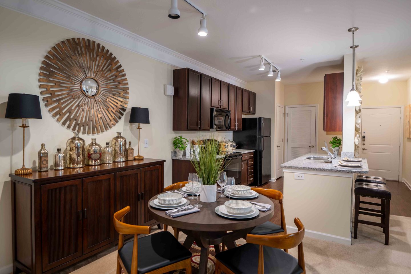 Oasis at Montclair Image 16