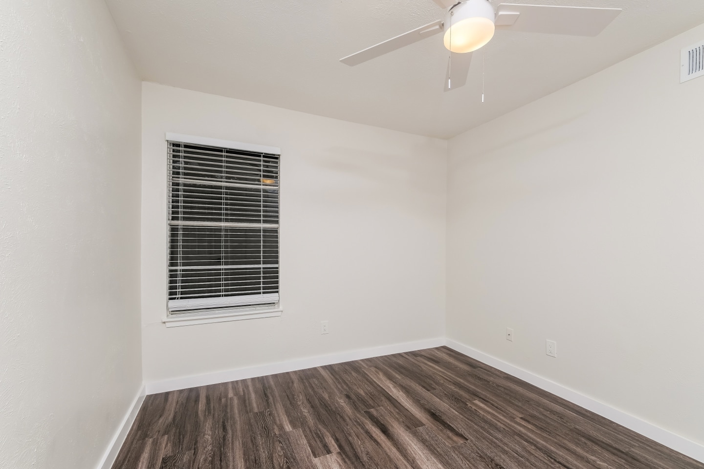 Oakline Apartments Image 22