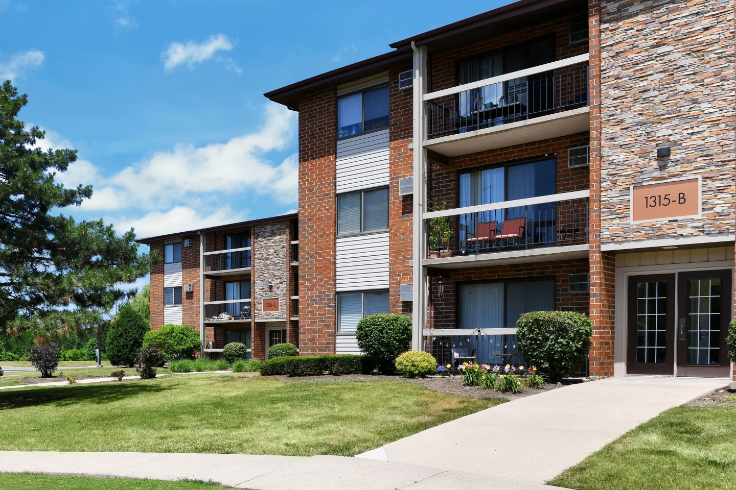The Ponds Of Naperville Image 43