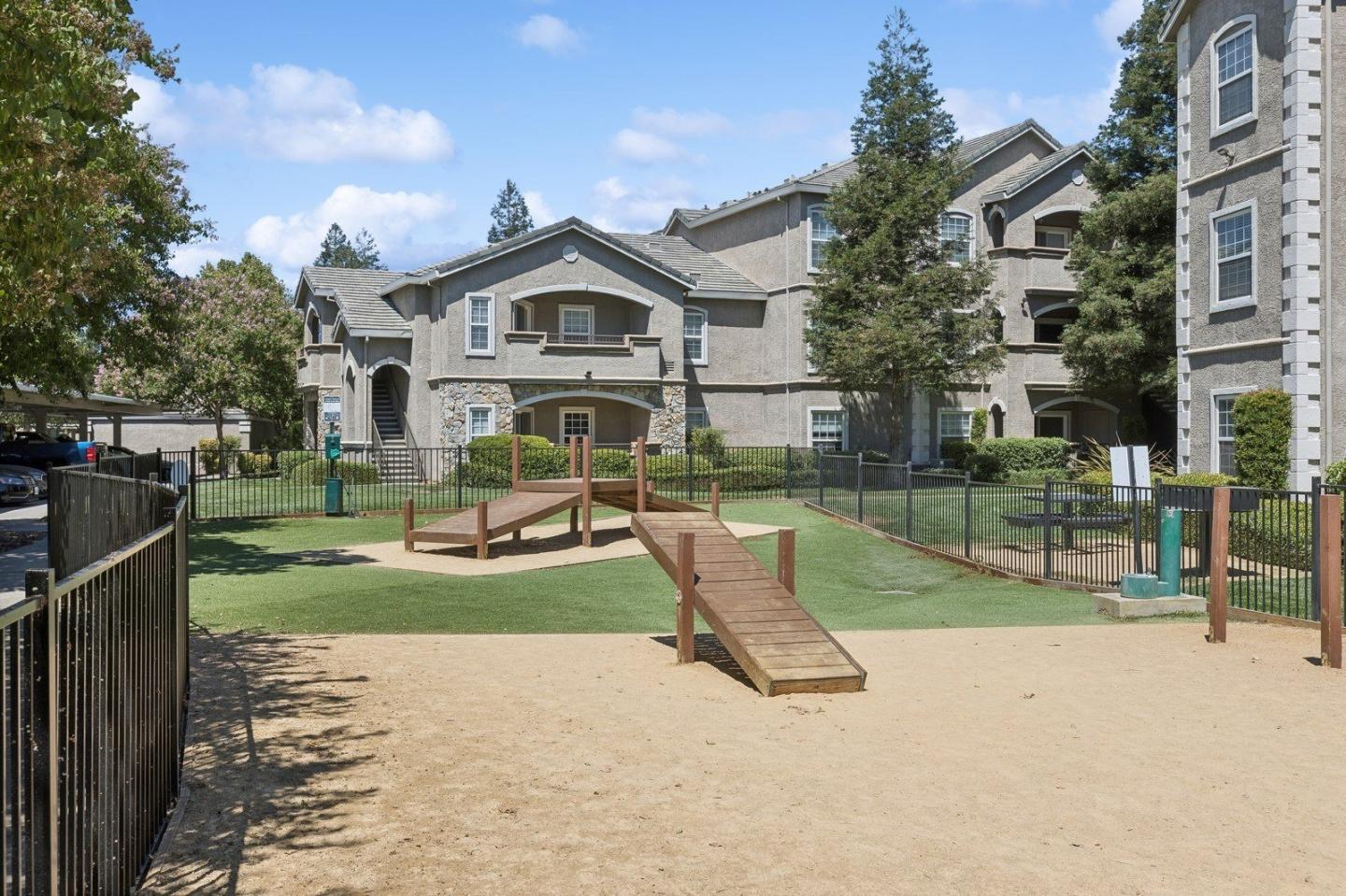 North Pointe Image 10