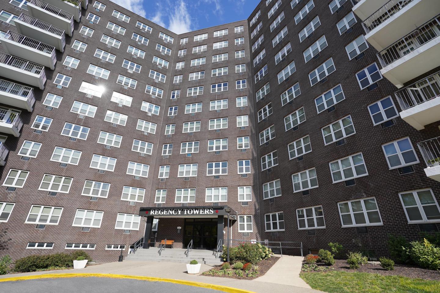 Regency Towers Image 5