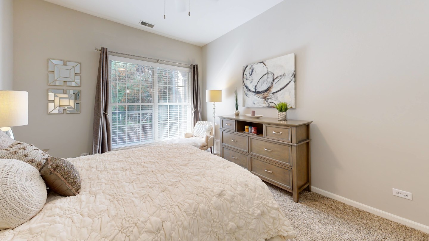 Dwell At Naperville Image 10