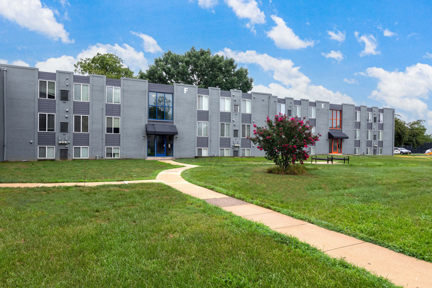 Lion's Gate Apartments Image 28