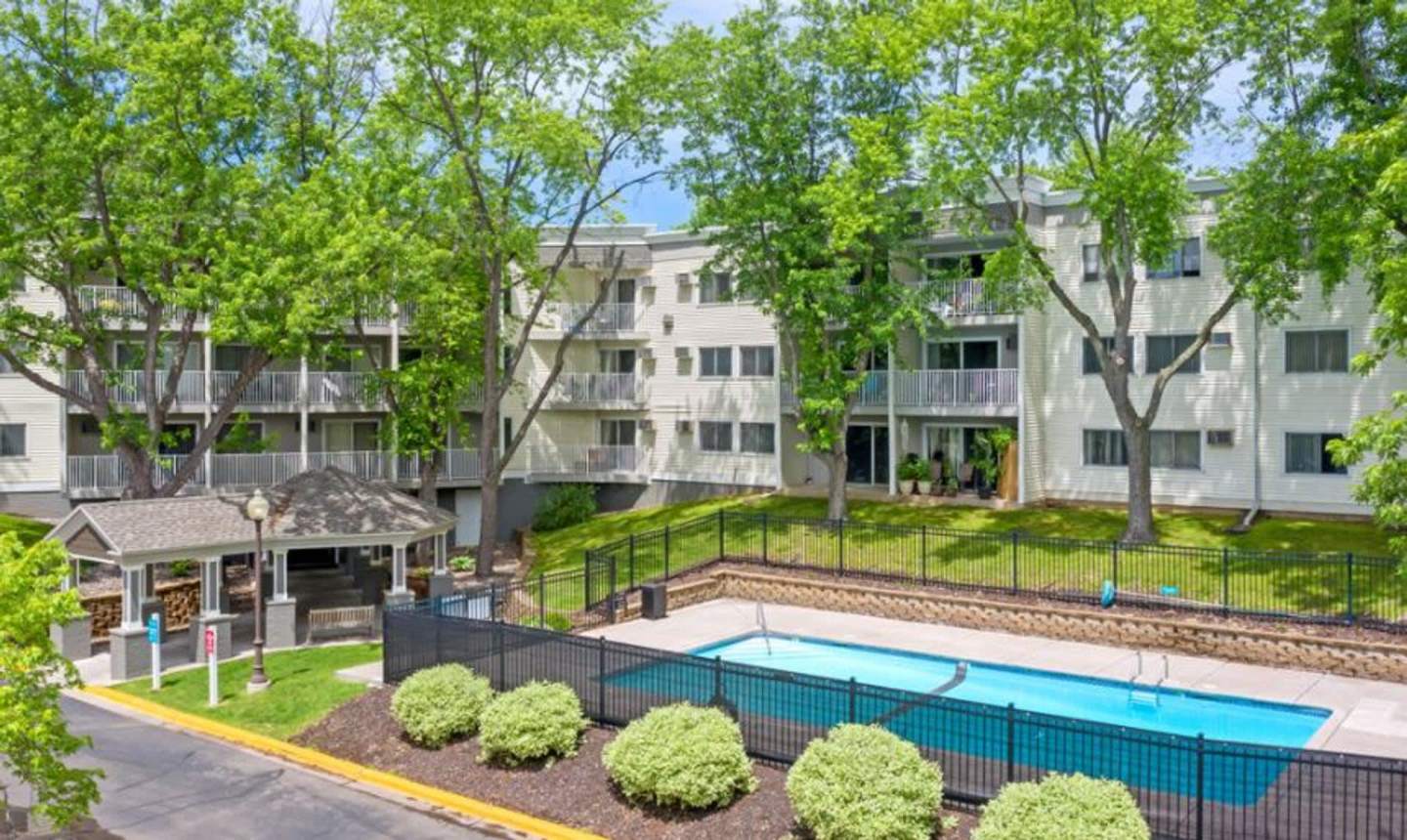 Hillcrest Place Image 14
