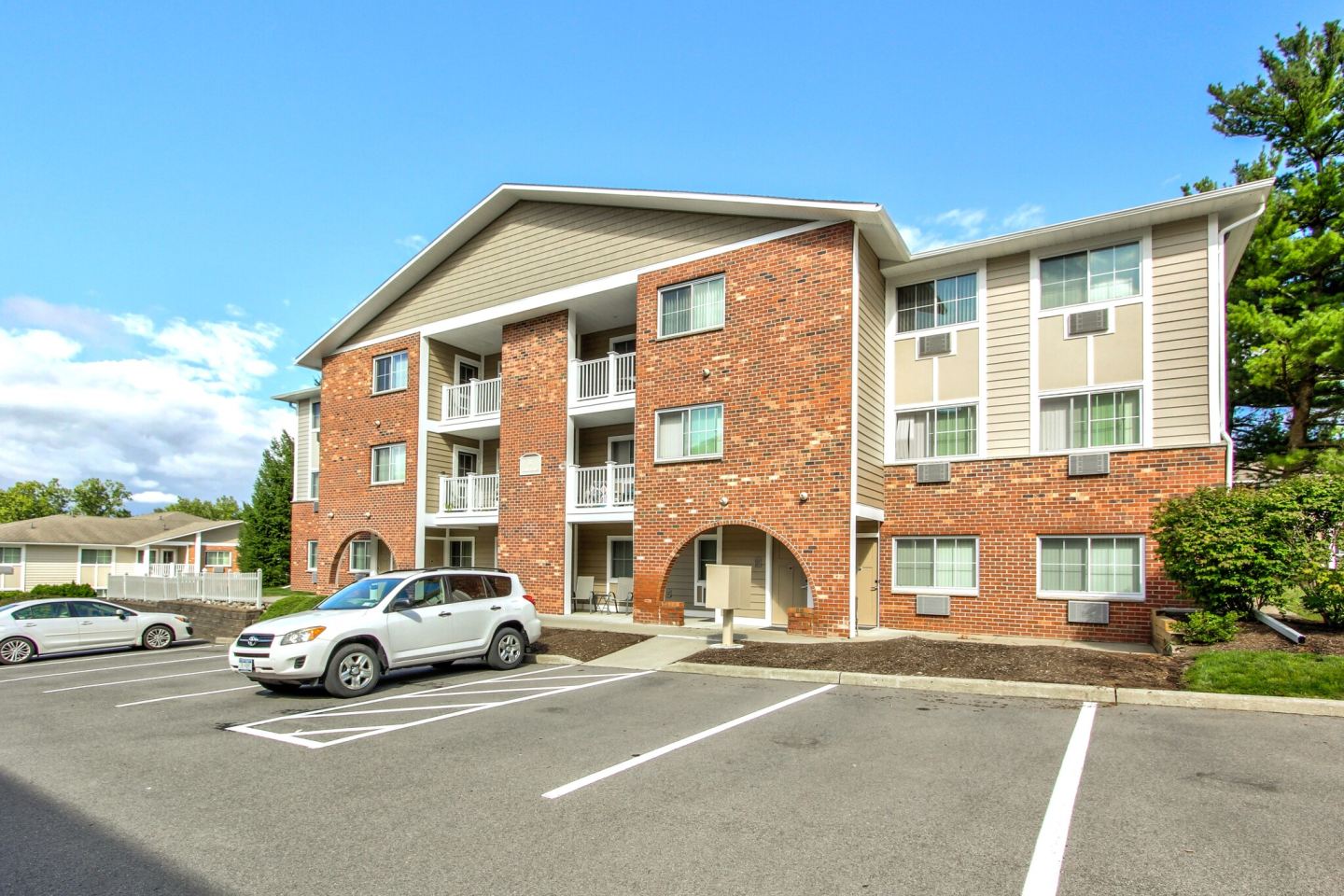 Capitol View Apartments Image 3