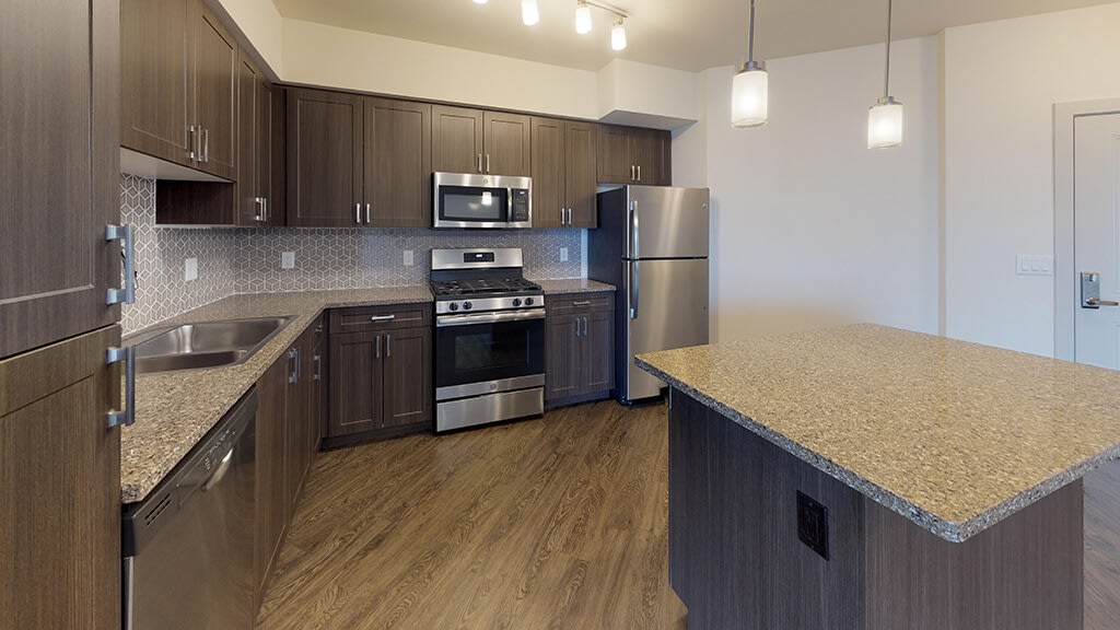 808 West Apartments Image 5