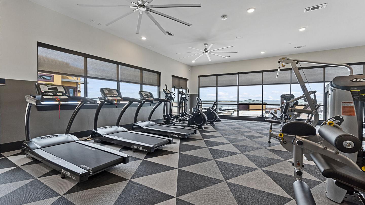 Tower Bay Lofts Image 16