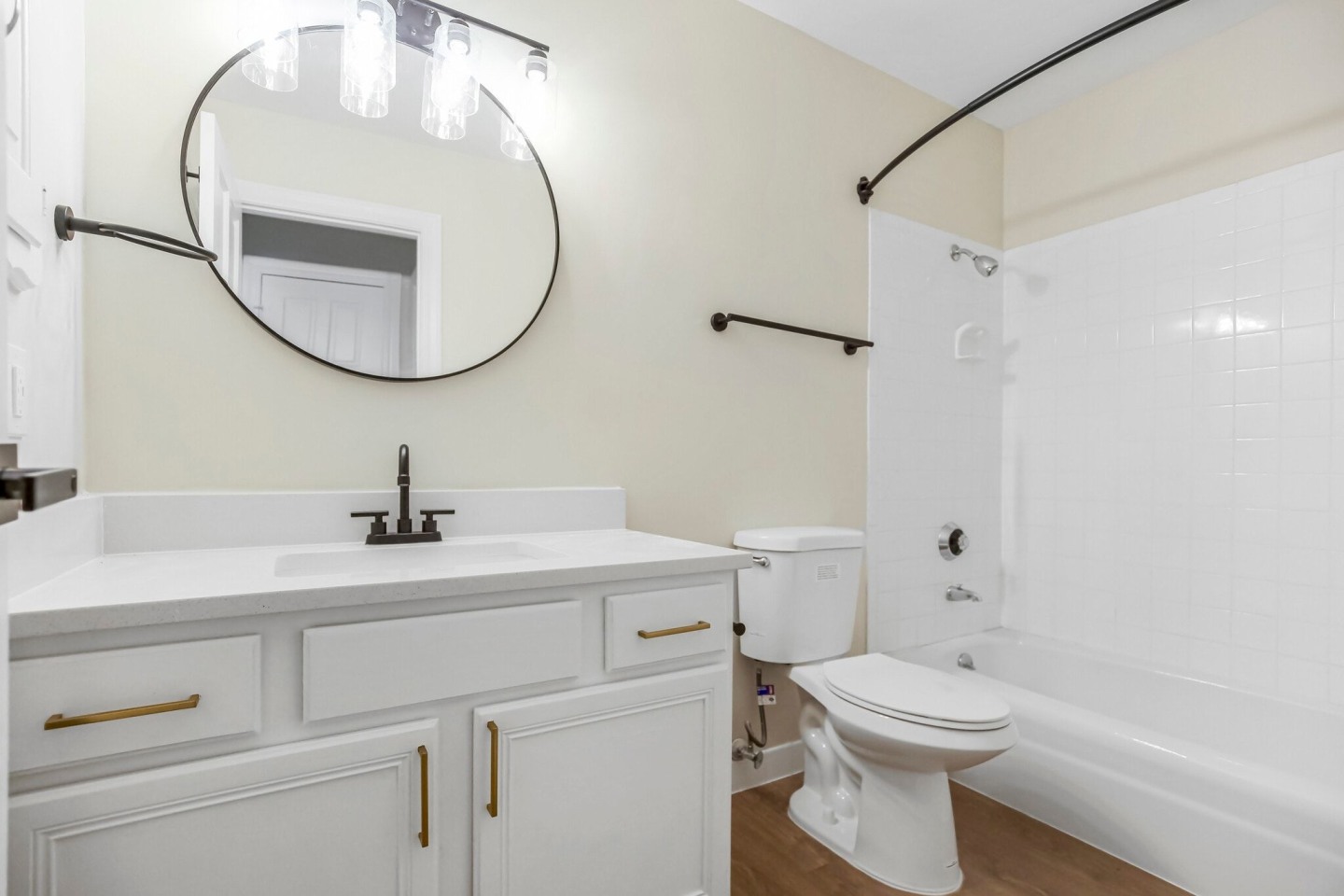 Villa Medici Apartments and Townhomes  Image 8