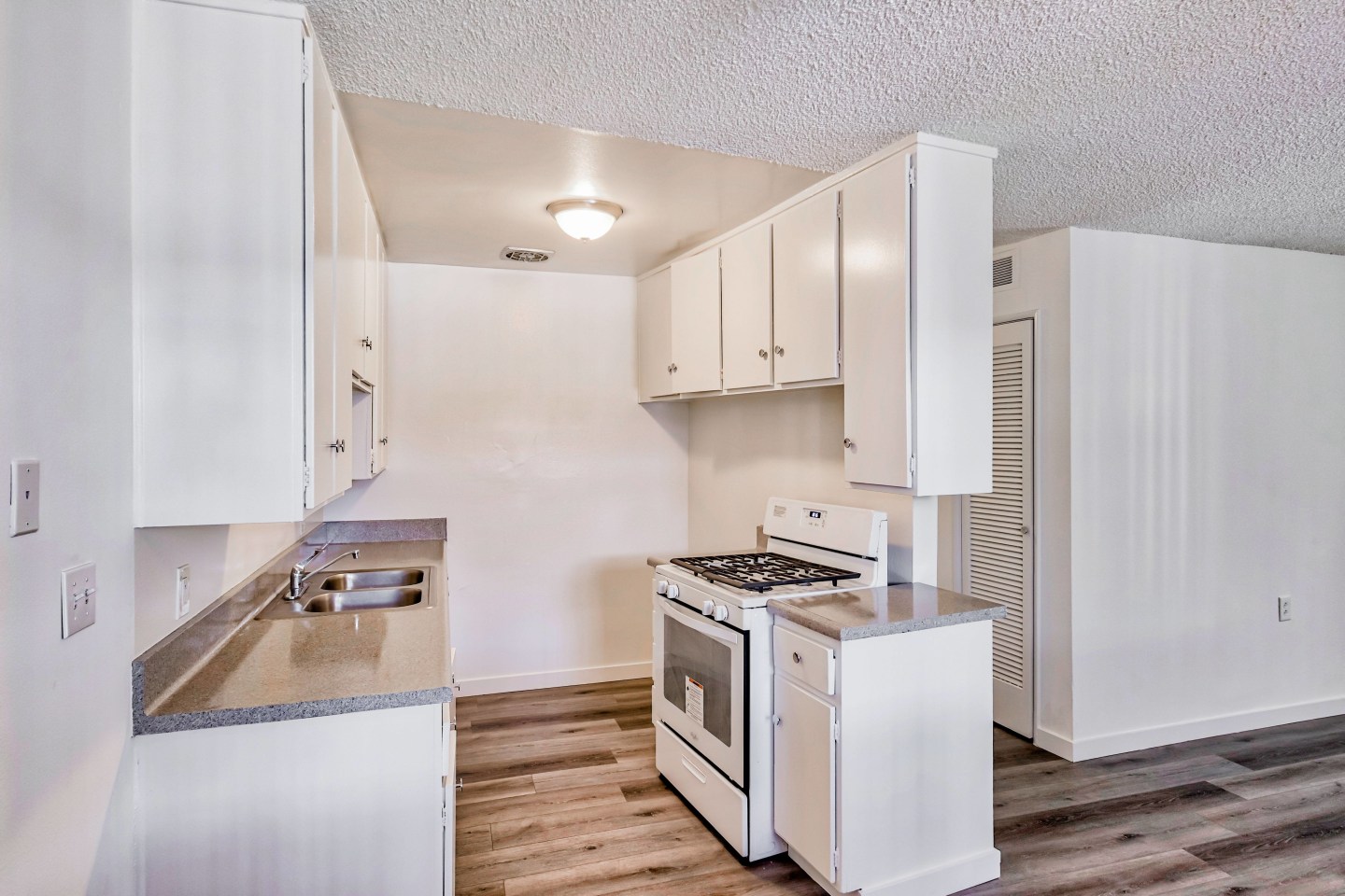 Sunland Park Apartments Image 9