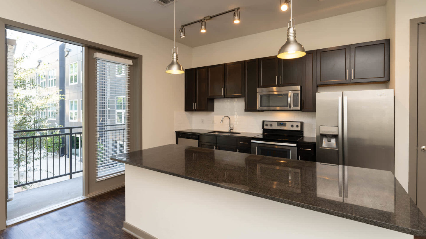 Crest at Park Central Apartments Image 3