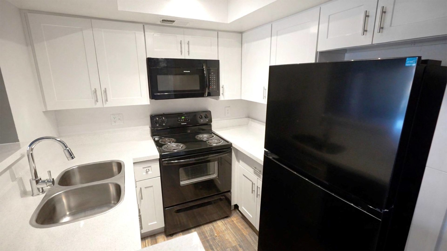 Avalon Hills Image 8
