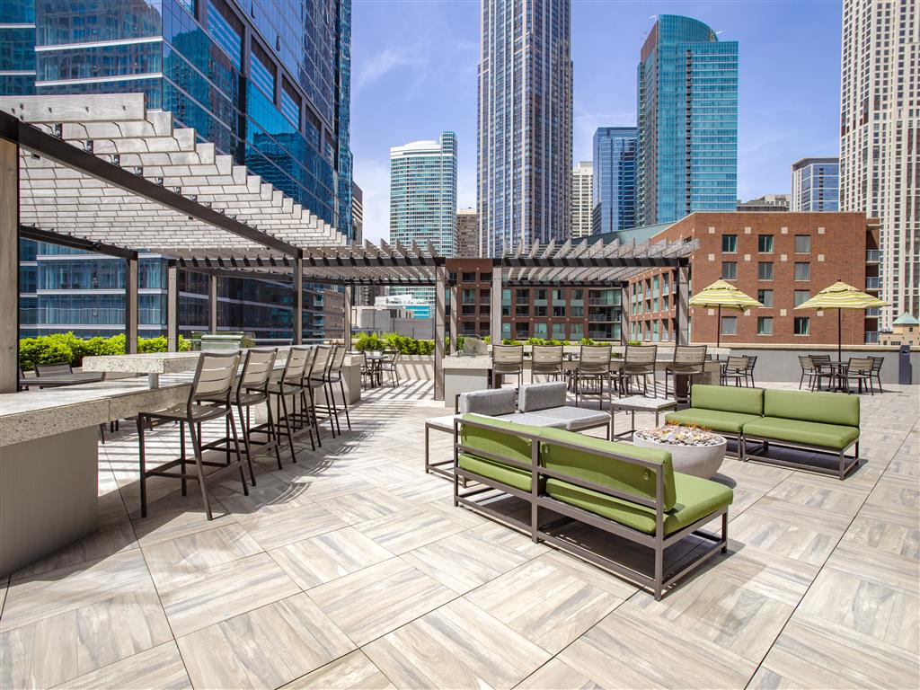 Cityfront Place Image 24