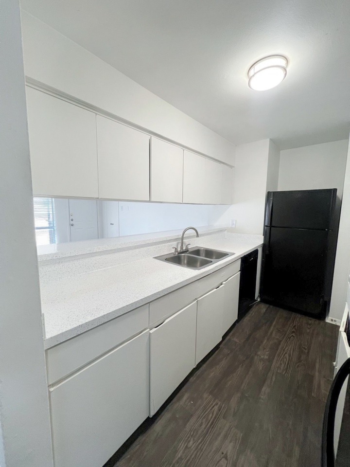 San Carlos Apartments Image 9